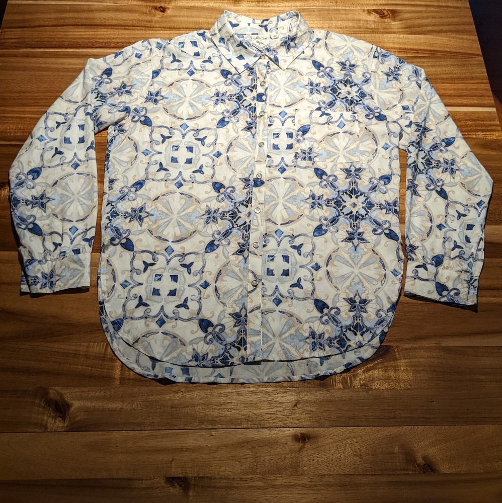 White Crow printed blouse SZ sm